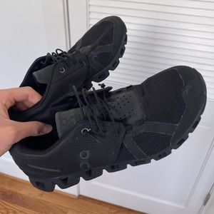 On clouds- Womens 10.5